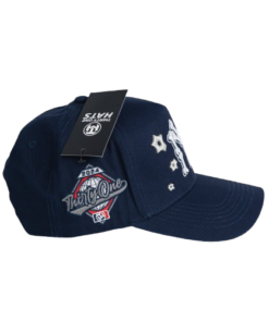Alternative view of 31 Hats Ny Bones Edicion Especial Original